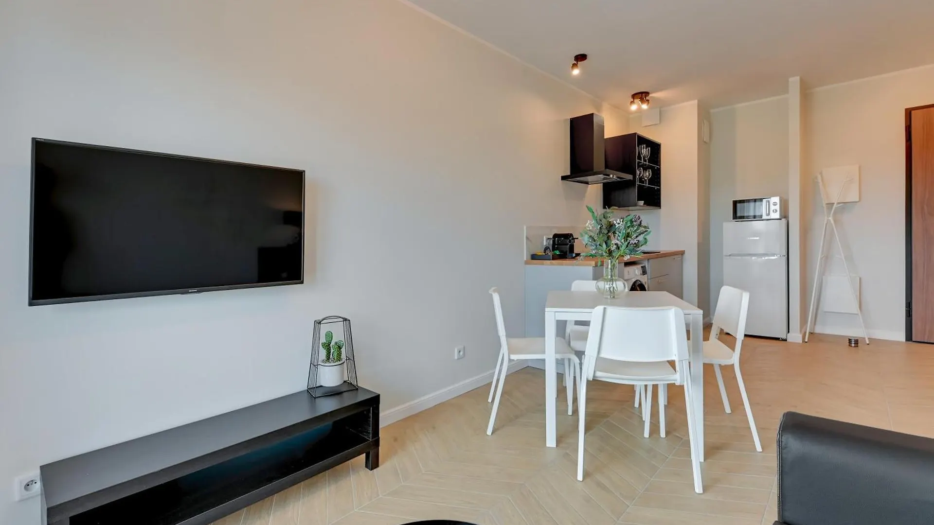 Nadmotlawie Estate - Riverside, Gym & Sauna By Downtown Apartments Гданьск