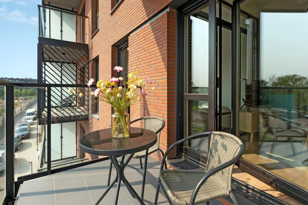 Nadmotlawie Estate - Riverside, Gym & Sauna By Downtown Apartments Gdansk 0*,  Poland